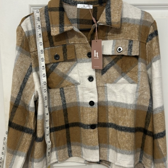 Hotouch flannel cropped button down shirt size medium brown black cream top NWT - Picture 5 of 5